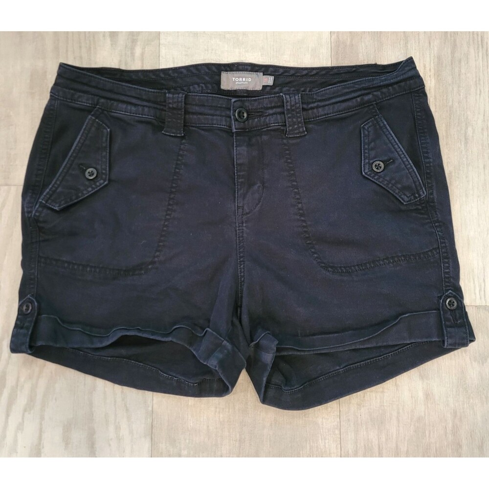 TORRID Size 16 Black Cuffed Jean Shorts Plus Size Flap Pockets Cotton Stretch